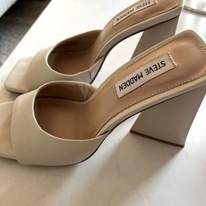 Steve Madden Sandal / High Heel Nude / Beige - Never Worn